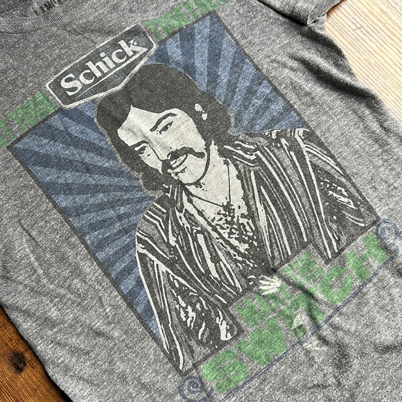 Schick Movember T-Shirt Size Small - Picture 3 of 6